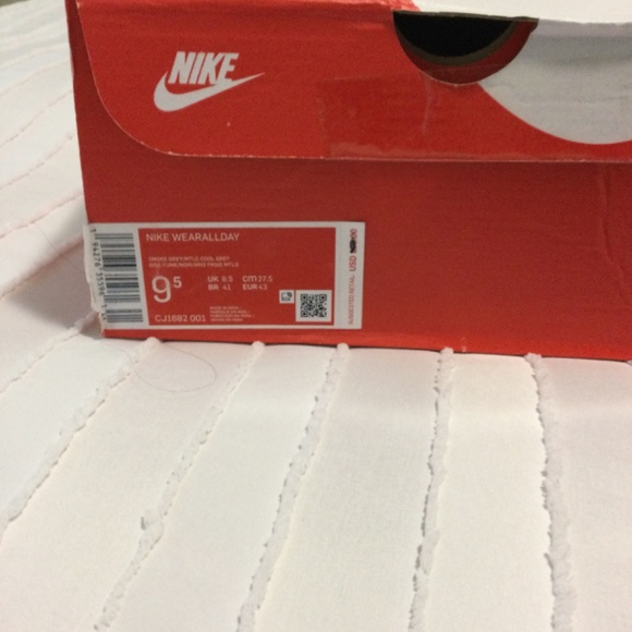 Nike Men’s wear all day shoes - Picture 4 of 5